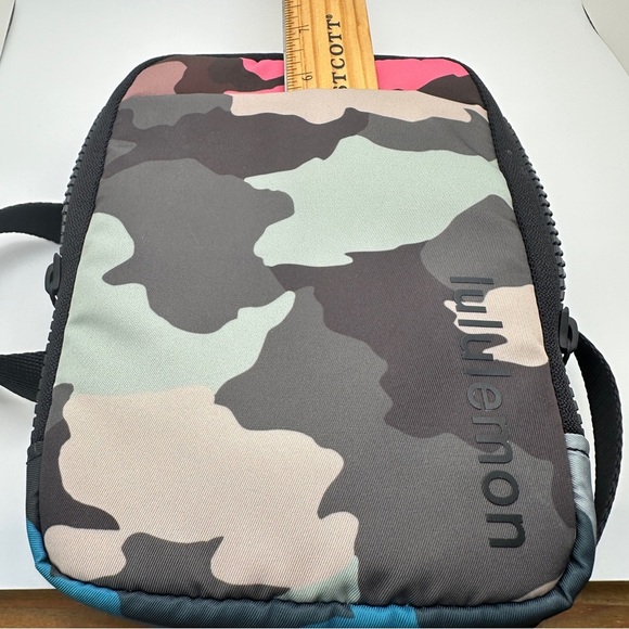 Lululemon Easy Access Camo Pink Blue Crossbody Fanny Pack Shoulder Bag - Picture 6 of 15
